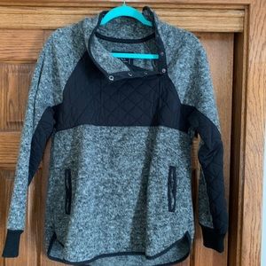 Abercrombie and Fitch super warm and soft pullover like new